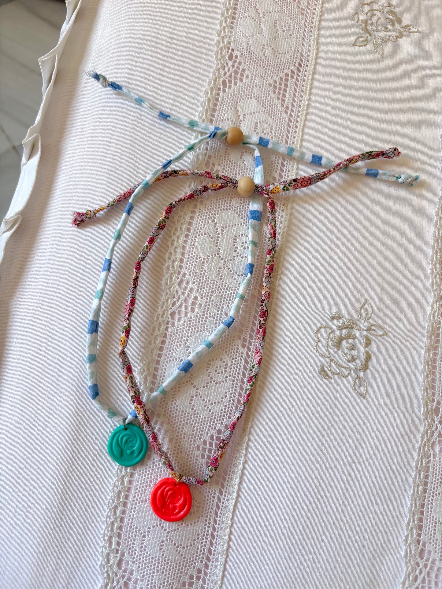 COLLARES VIRGEN NIÑA